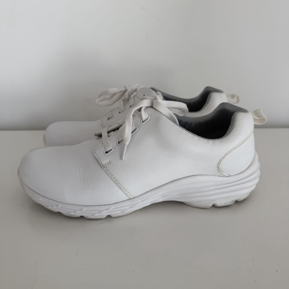 Align WMNs 9.5 Wide Velocity Slip-Resistant Nursing Sneakers White Lace Up